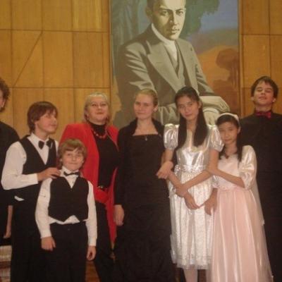 Т.Г.Шкловская со своими учениками